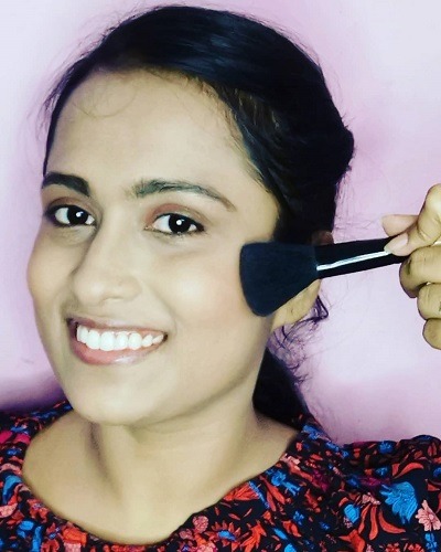 blush in natural makeup