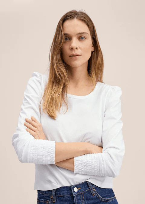 Wardrobe basics checklist - white tshirt