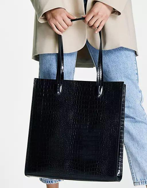 tote bag in best accessories for women