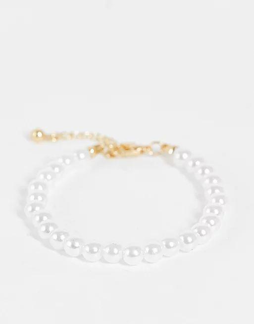 pearl bracelet in best accessories for women