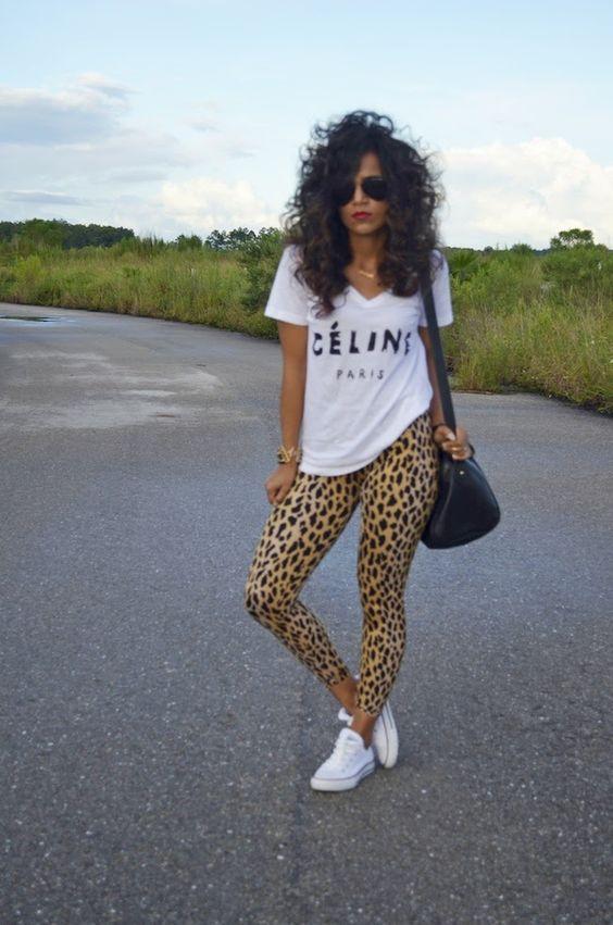 leopard print leggings + flowy tee in cute summer outfit ideas