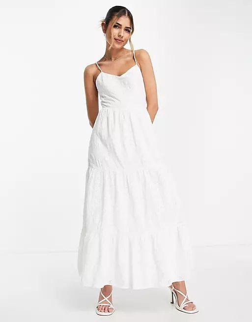 Tiered Maxi dresses in cute summer outfit ideas for women