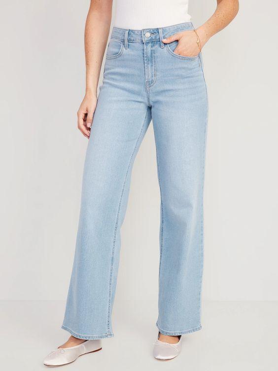 comfy trousers in spring summer 2024 fashion trends