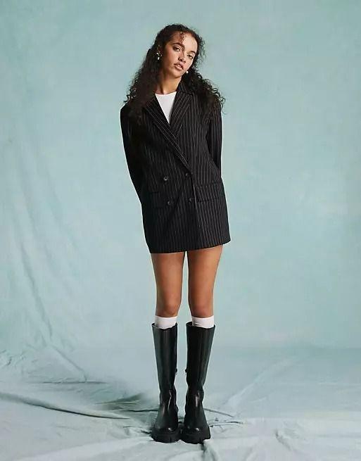 boxy oversized blazers in spring summer 2024 fashion trends