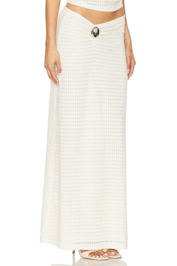 low waist skirt - spring summer 2025 fashion trends